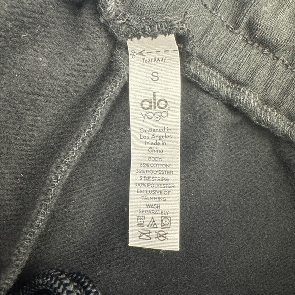 Alo Yoga Legend Snap Pants Womans S Black Retail $138 Limited Edition Elastic - Picture 4 of 11